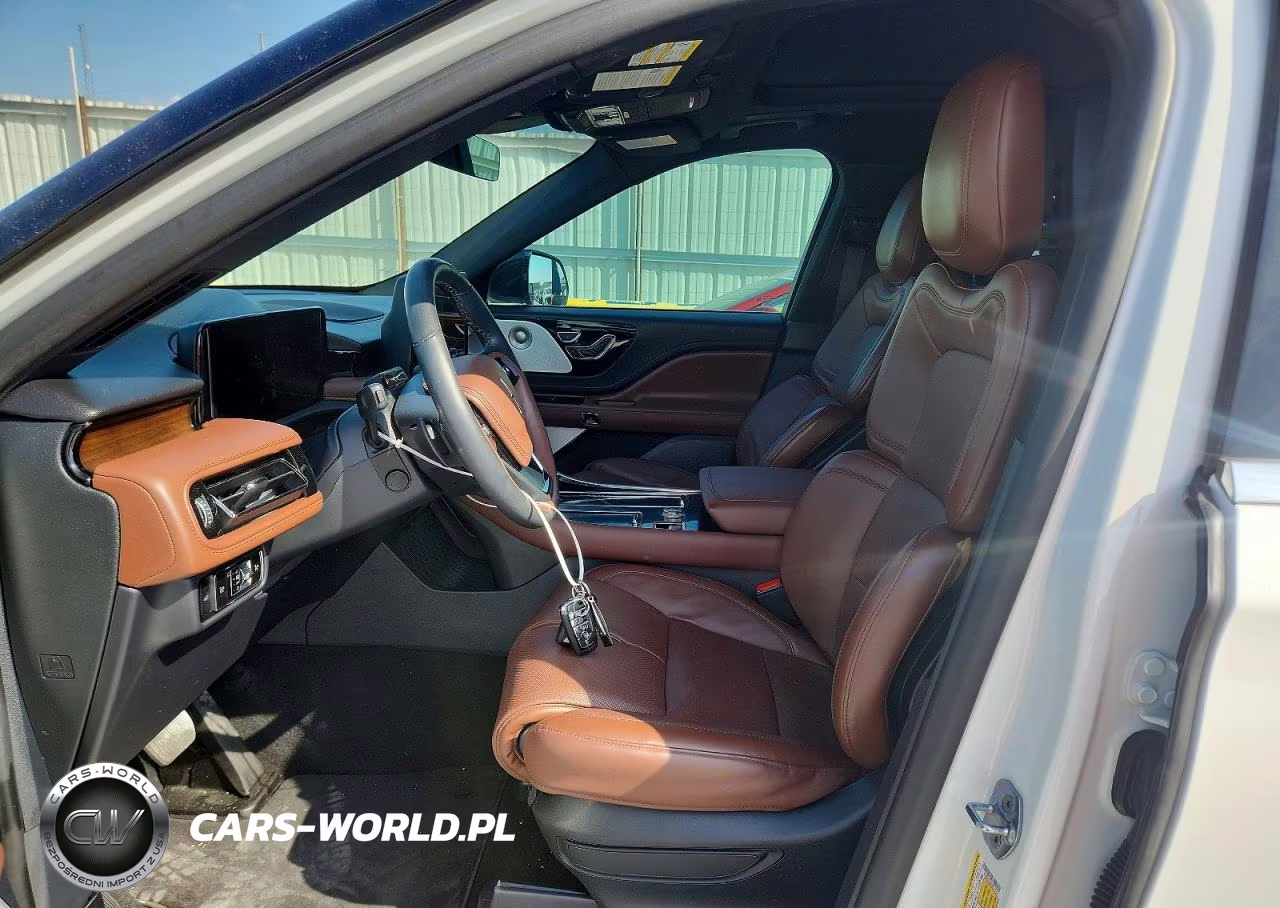 2025 Lincoln Aviator Reserve VIN:5LM5J7XC2SGL17227 - 7