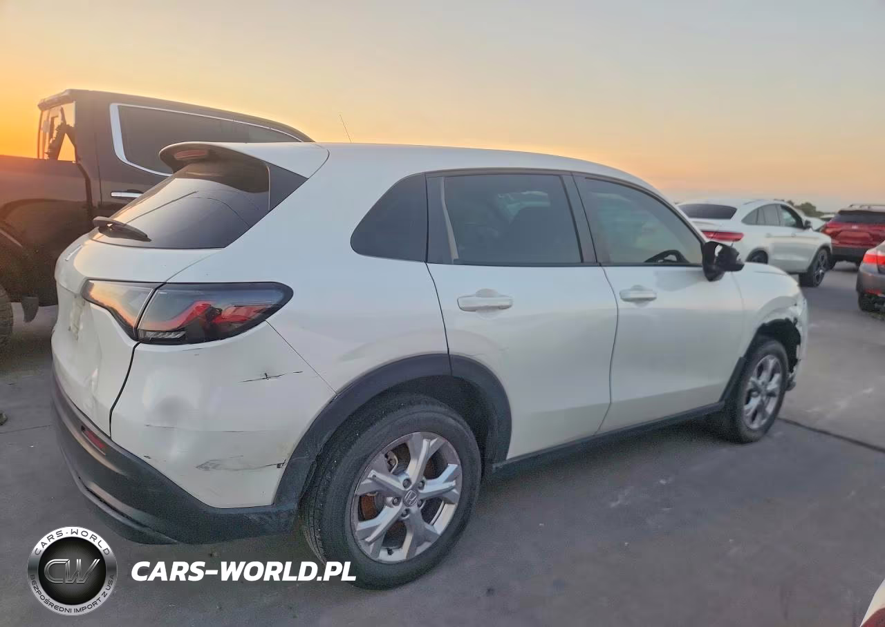 2025 Honda Hr-V Lx VIN:3CZRZ1H30SM737940 - 3