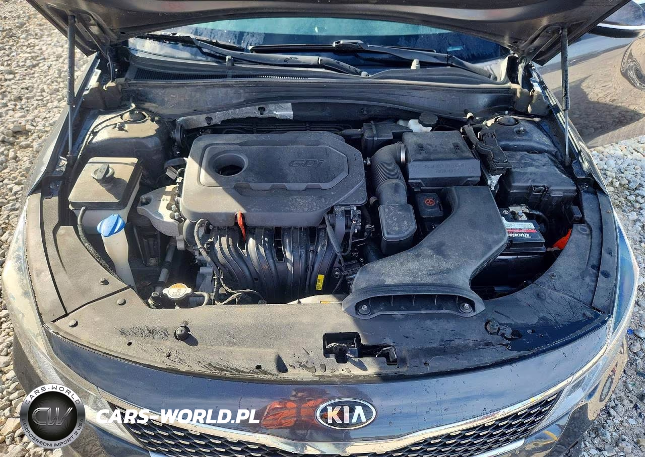 2018 Kia Optima S VIN:5XXGT4L33JG232997 - 11