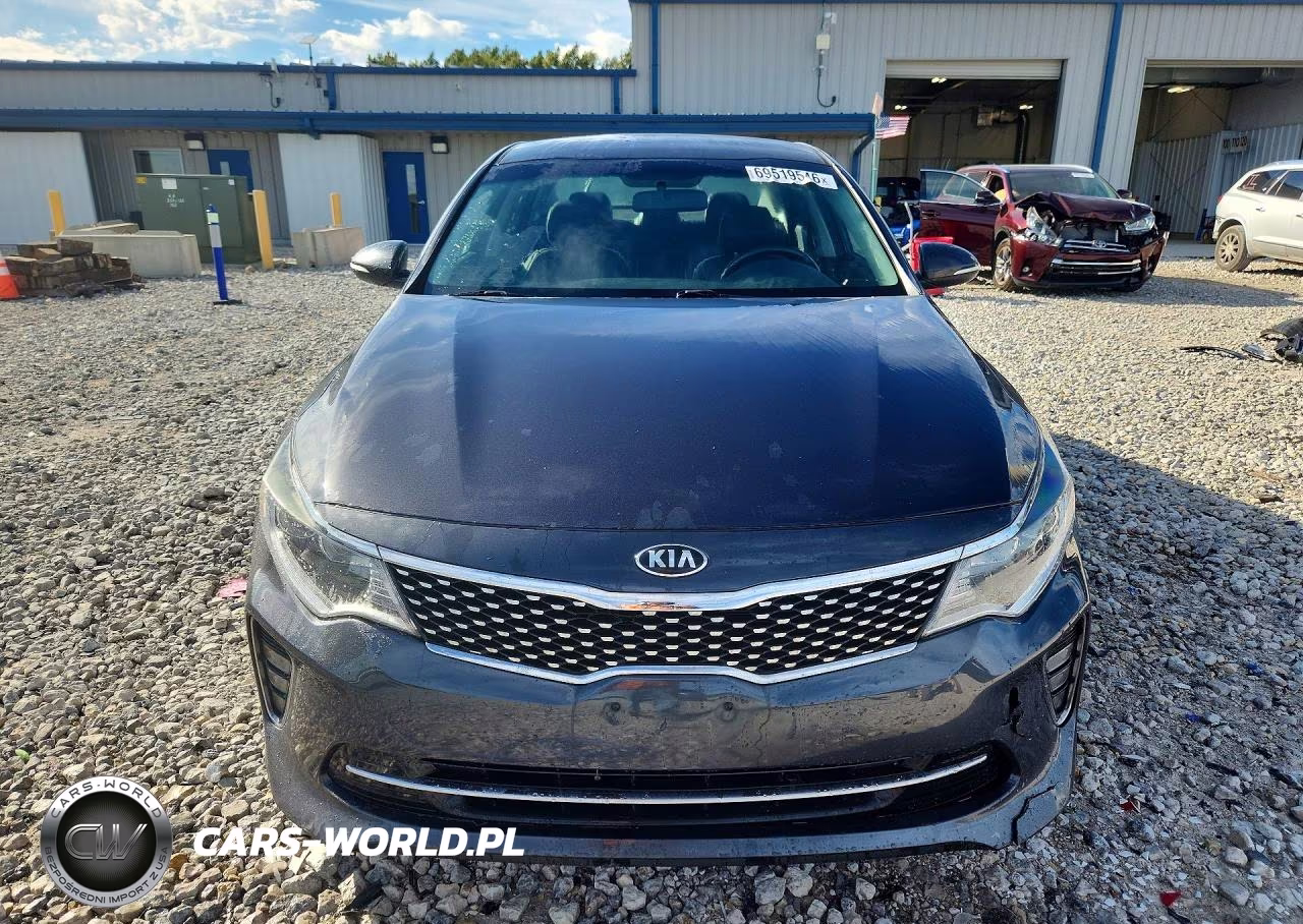 2018 Kia Optima S VIN:5XXGT4L33JG232997 - 5
