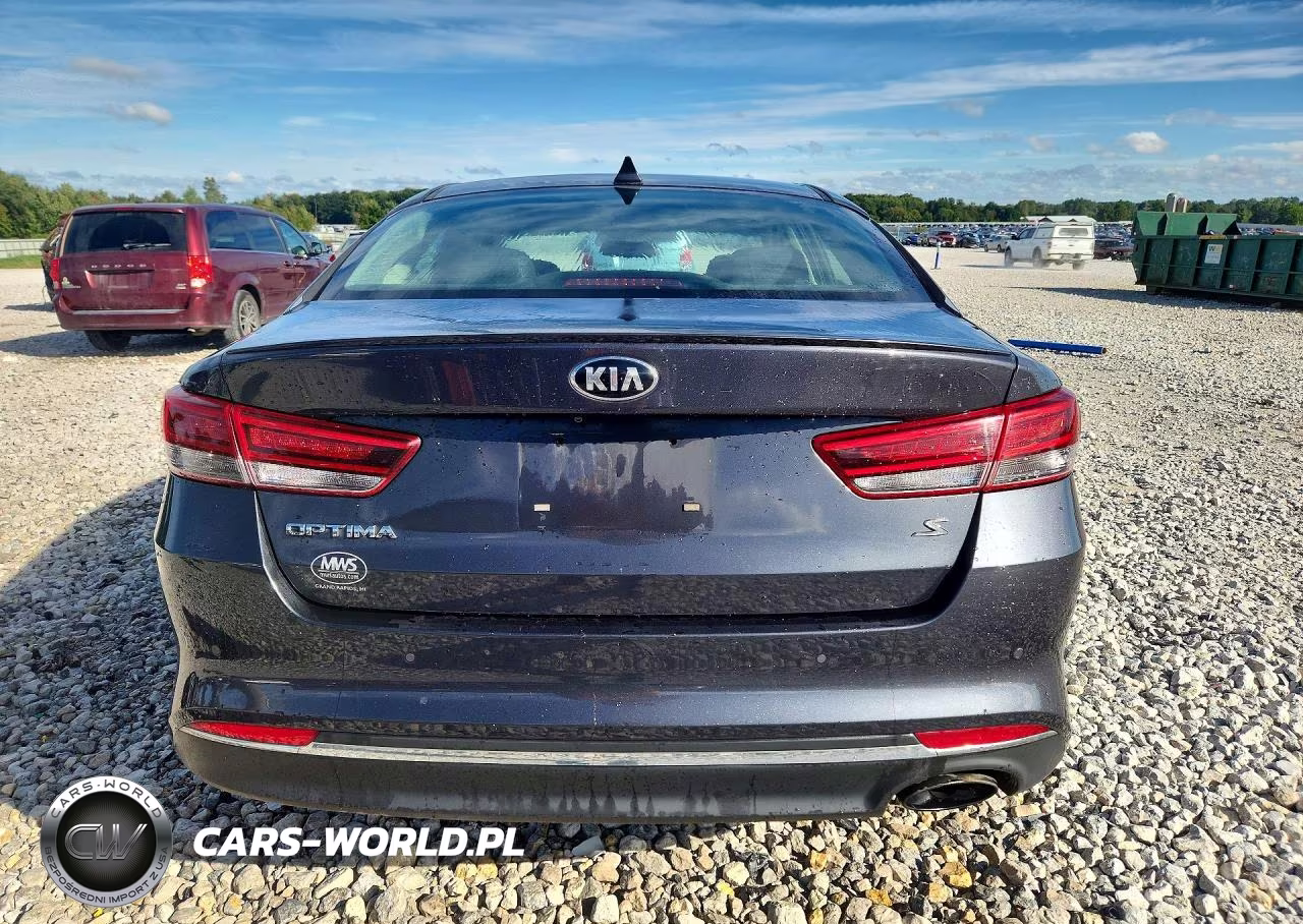 2018 Kia Optima S VIN:5XXGT4L33JG232997 - 6