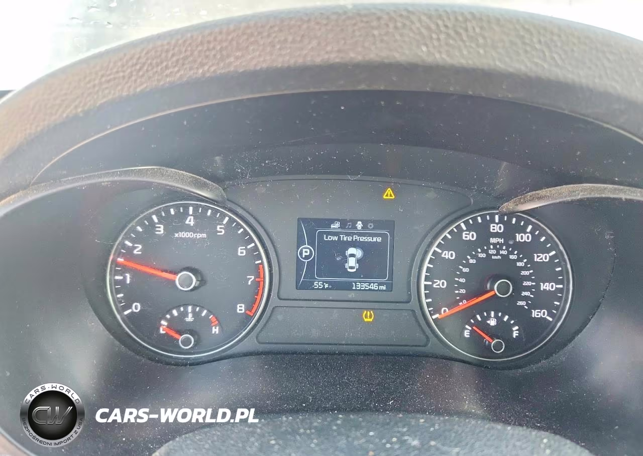 2018 Kia Optima S VIN:5XXGT4L33JG232997 - 9