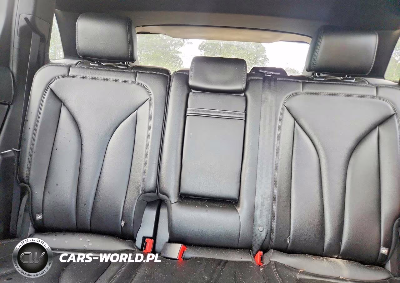 2019 Lincoln Nautilus VIN:2LMPJ6J90KBL23557 - 10