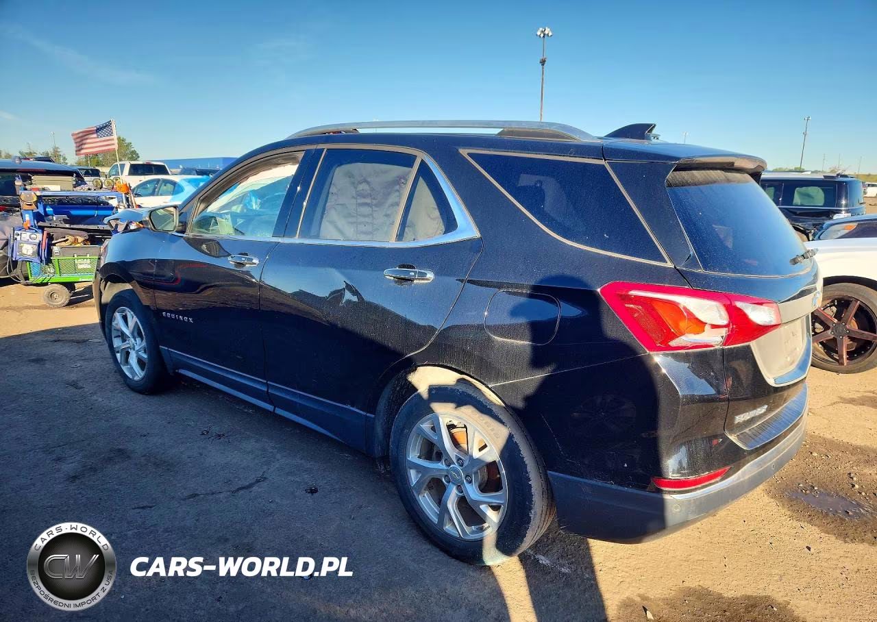 2018 Chevrolet Equinox Premier VIN:2GNAXVEV0J6324082 - 2