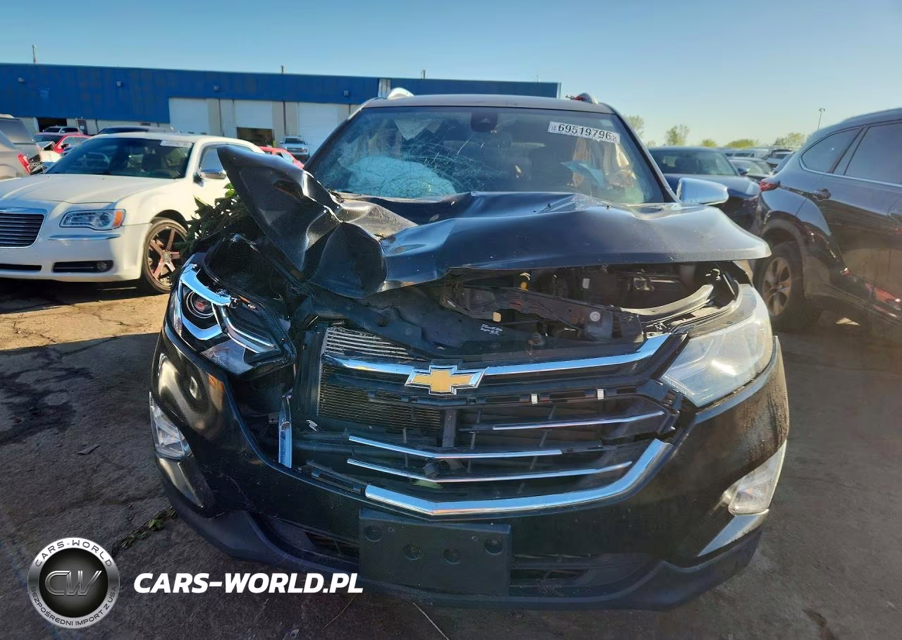 2018 Chevrolet Equinox Premier VIN:2GNAXVEV0J6324082 - 5