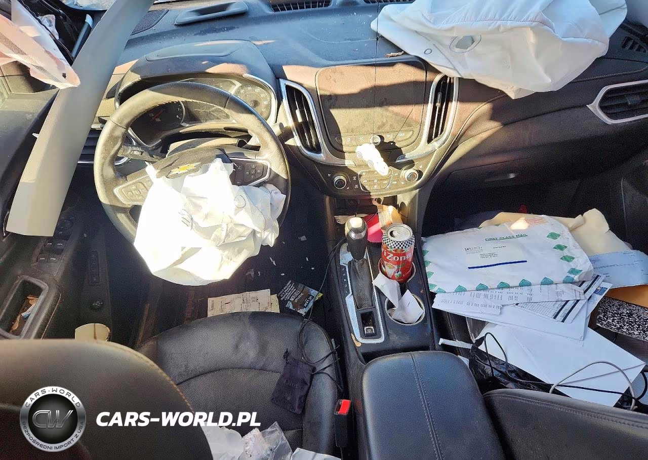 2018 Chevrolet Equinox Premier VIN:2GNAXVEV0J6324082 - 8