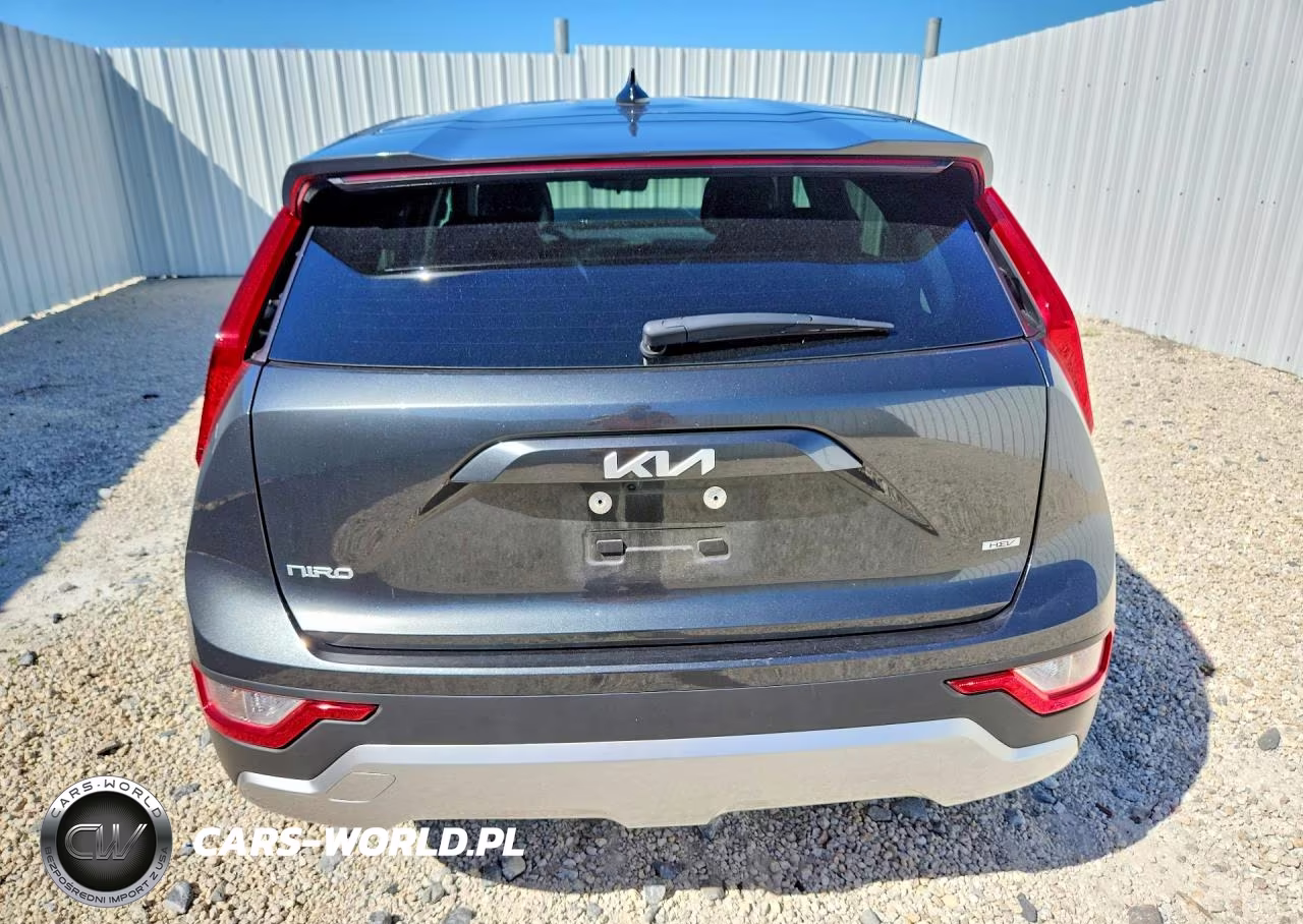 2026 Kia Niro Lx VIN:KNDCP3LE3T5335696 - 6