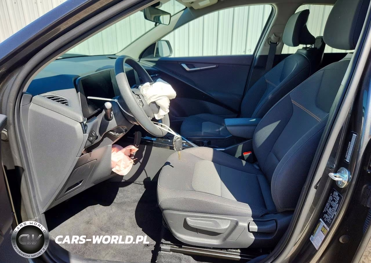 2026 Kia Niro Lx VIN:KNDCP3LE3T5335696 - 7
