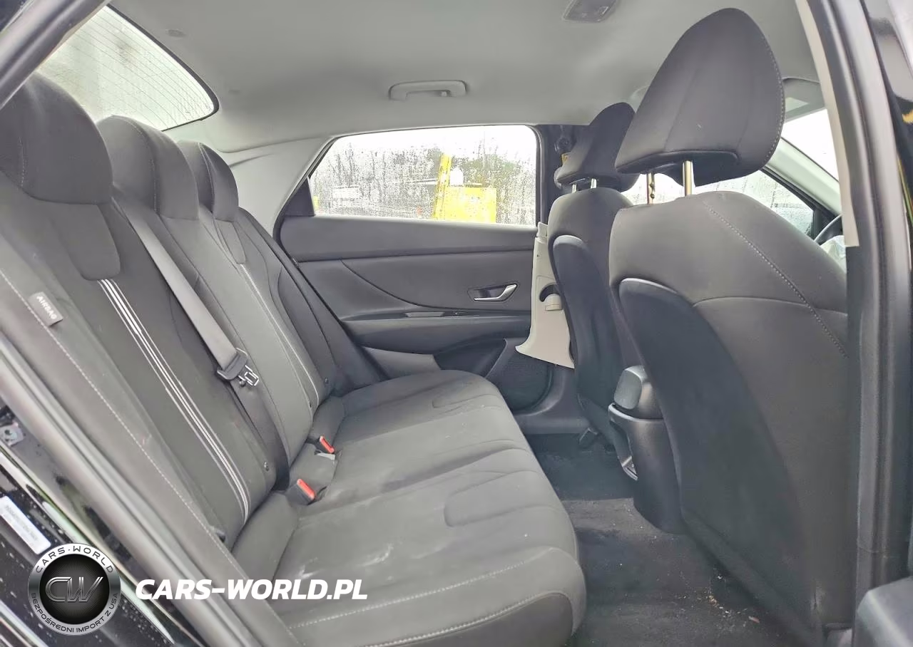 2026 Hyundai Elantra Hybrid Blue VIN:KMHLM4DJXTU209556 - 10