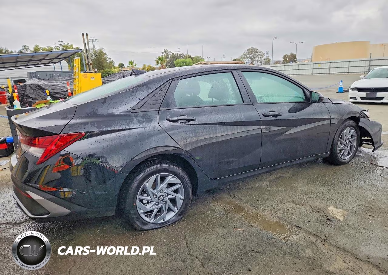 2026 Hyundai Elantra Hybrid Blue VIN:KMHLM4DJXTU209556 - 3