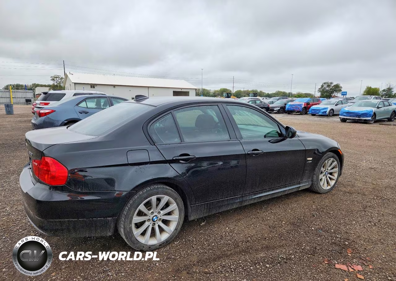 2011 BMW 328 Xi VIN:WBAPK7G56BNN69716 - 3