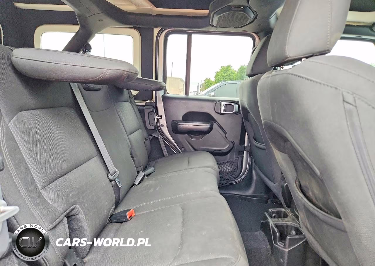 2020 Jeep Wrangler Unlimited Sport VIN:1C4HJXDG9LW186736 - 11