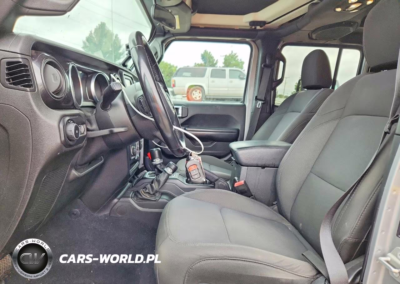 2020 Jeep Wrangler Unlimited Sport VIN:1C4HJXDG9LW186736 - 7