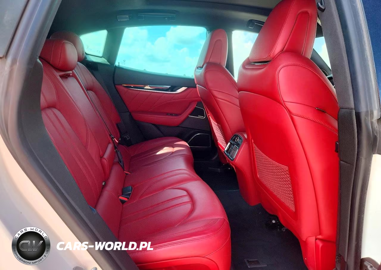 2019 Maserati Levante Gransport VIN:ZN661XUS4KX333323 - 11
