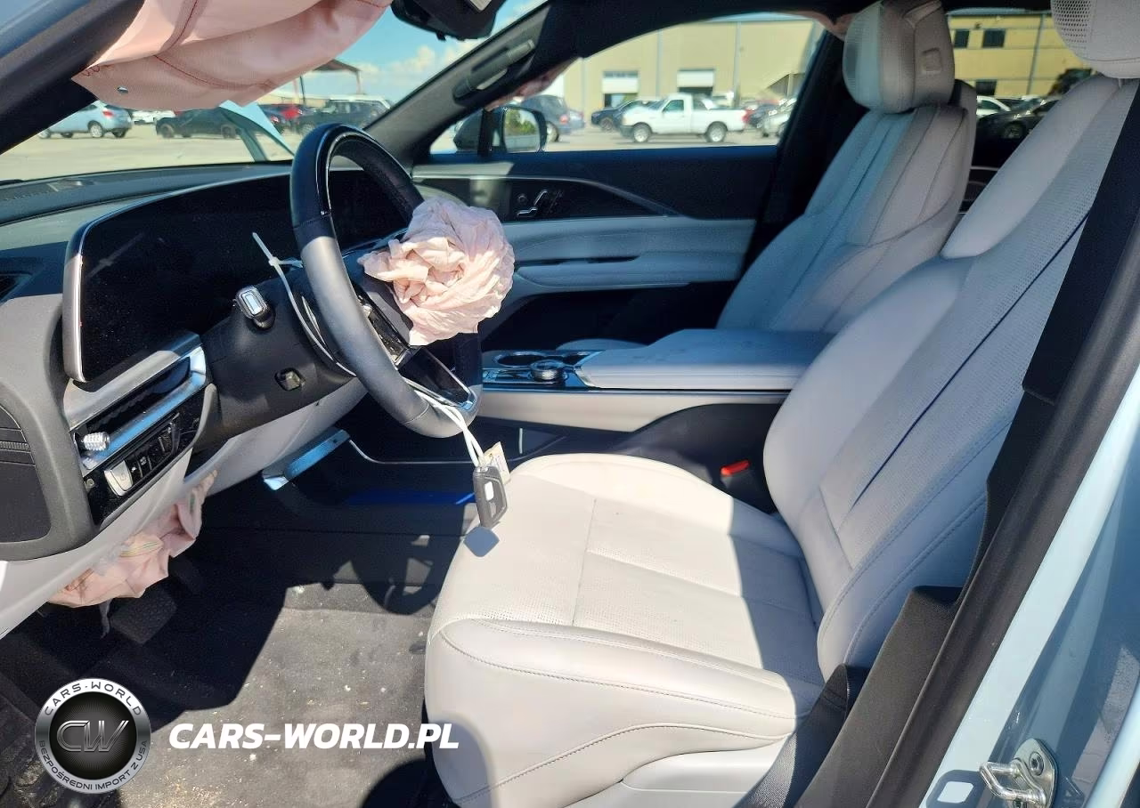 2025 Cadillac Lyriq Sport VIN:1GYKPWRL4SZ310553 - 7