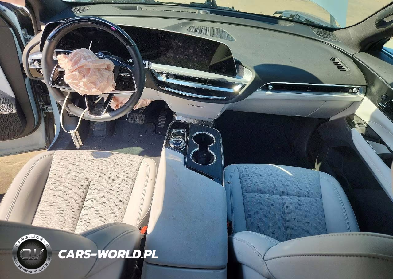 2025 Cadillac Lyriq Sport VIN:1GYKPWRL4SZ310553 - 8
