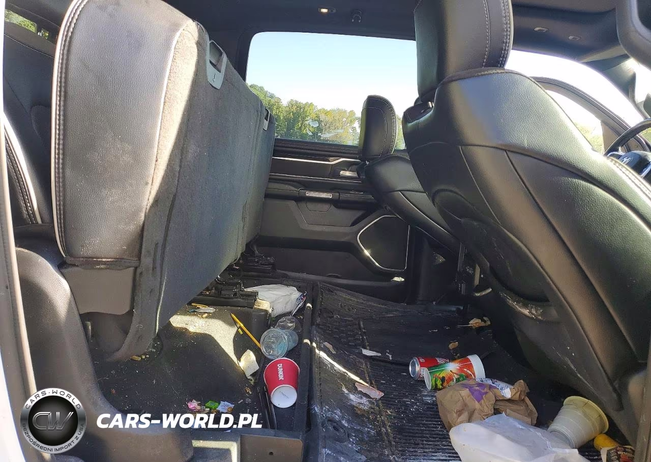 2021 Ram 1500 Laramie VIN:1C6SRFJT9MN793602 - 10