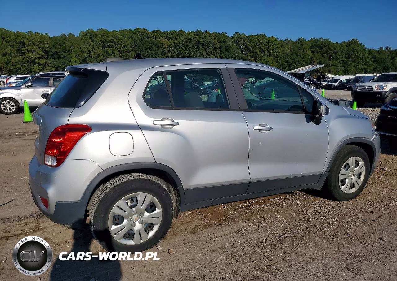2018 Chevrolet Trax Ls VIN:KL7CJKSB7JB611151 - 3