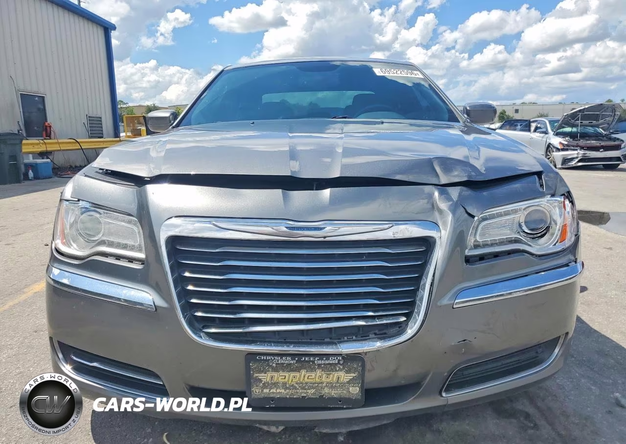 2012 Chrysler 300 VIN:2C3CCAAG2CH312928 - 5