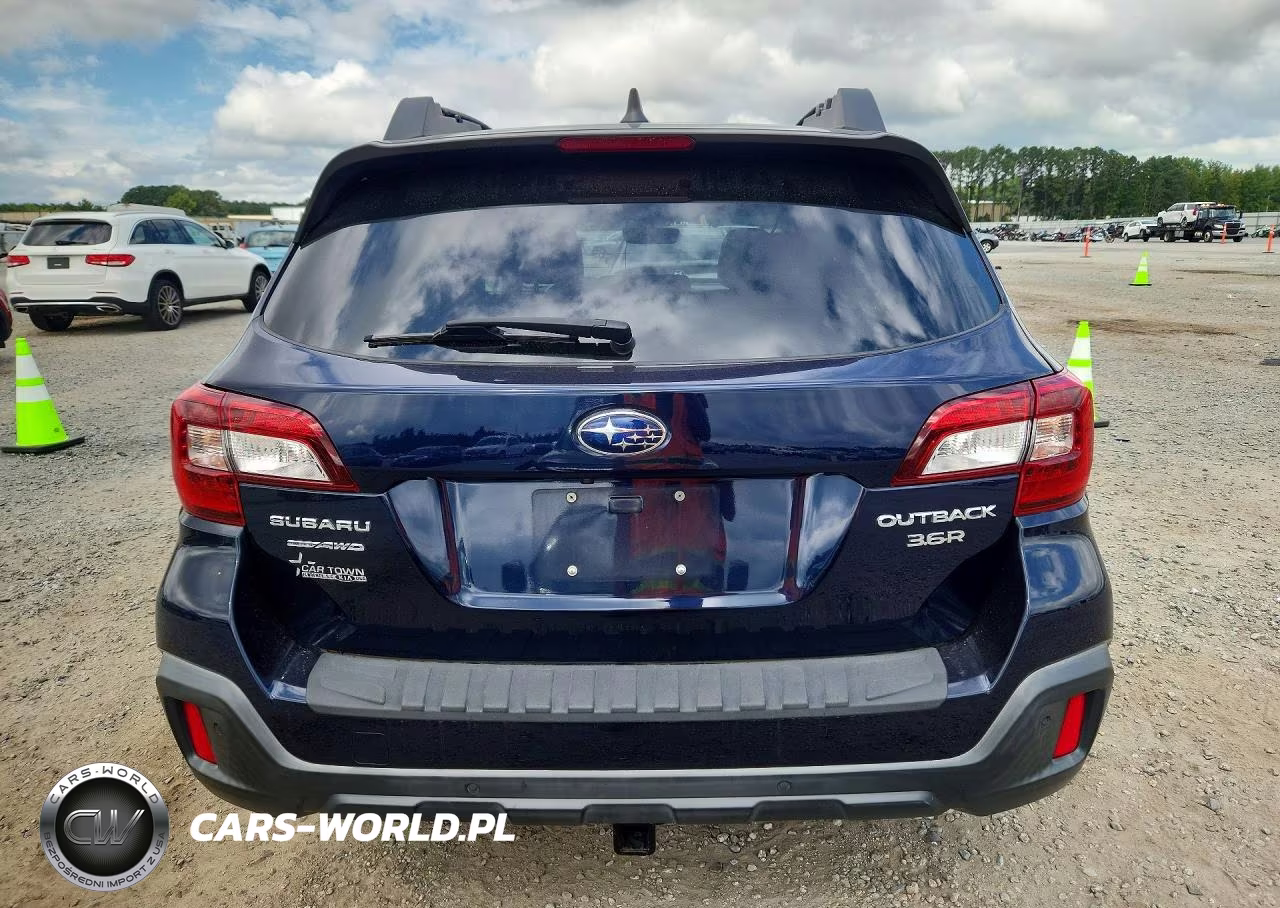 2018 Subaru Outback 3.6R Limited VIN:4S4BSENC2J3397130 - 6