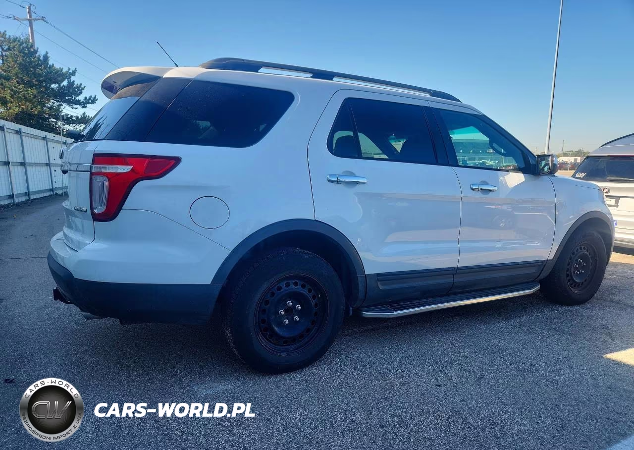 2014 Ford Explorer VIN:1FM5K7B8XEGC09882 - 3