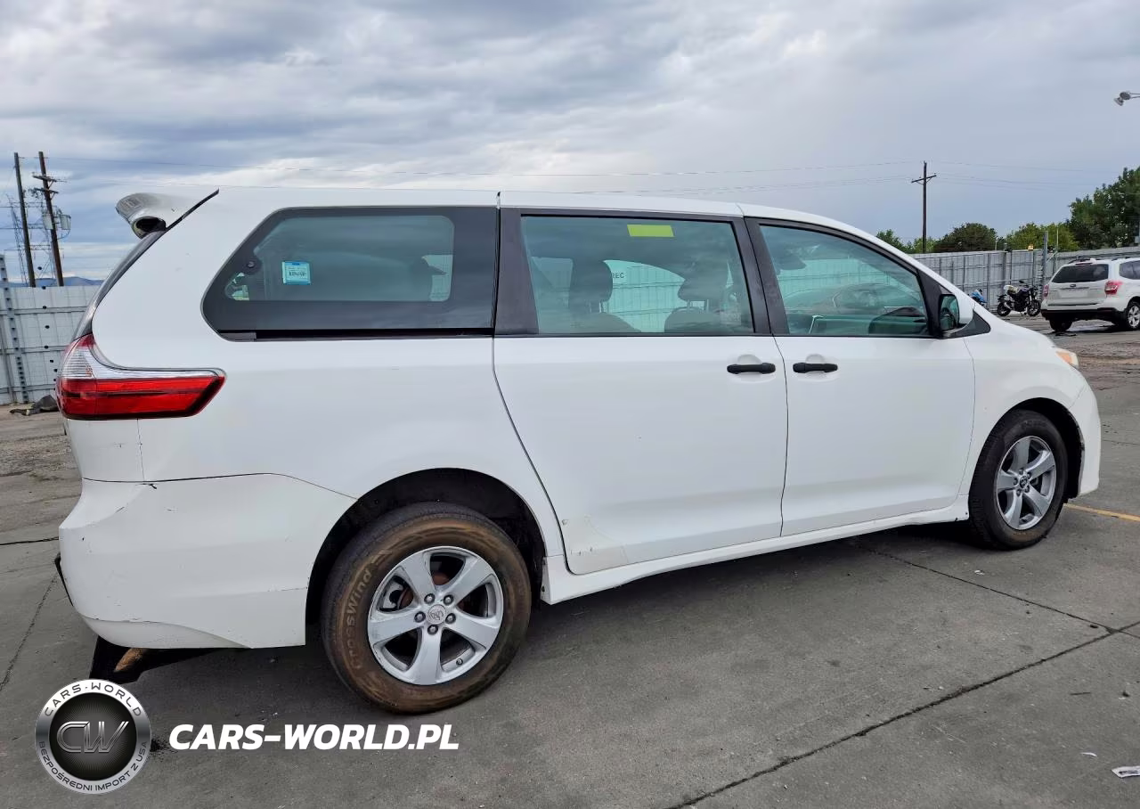 2018 Toyota Sienna L VIN:5TDZZ3DCXJS948696 - 3