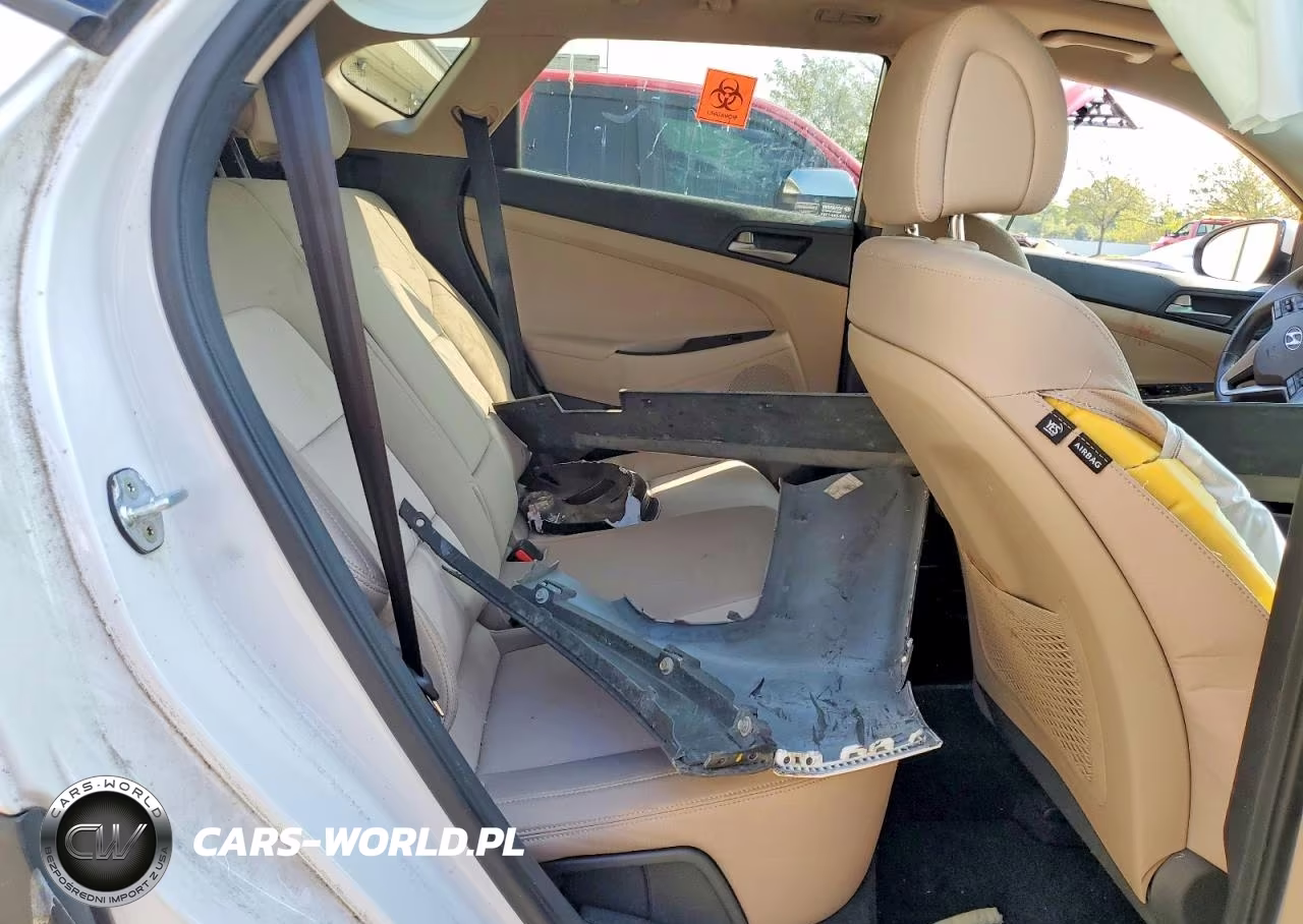 2018 Hyundai Tucson Value VIN:KM8J33A26JU827990 - 11