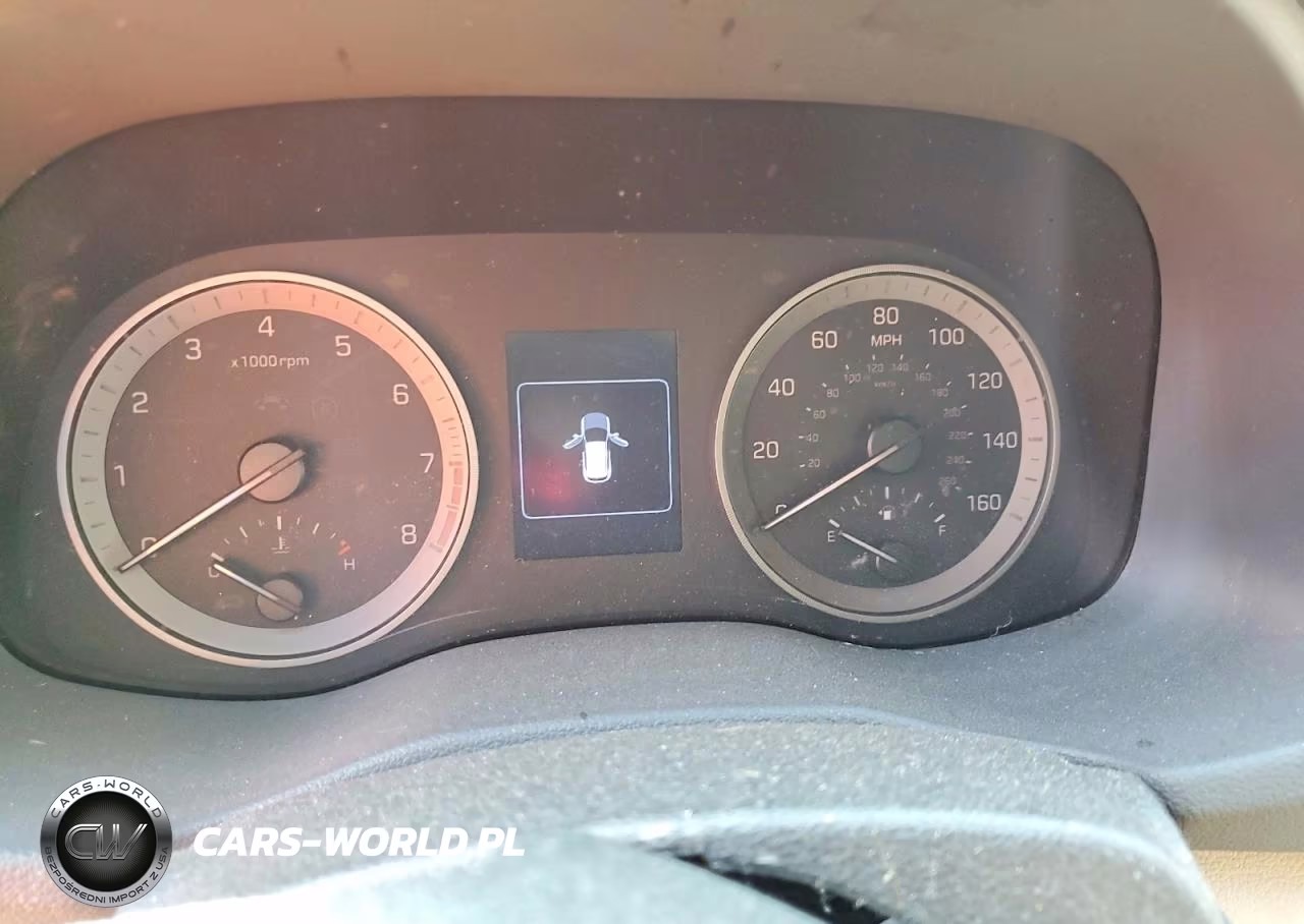 2018 Hyundai Tucson Value VIN:KM8J33A26JU827990 - 9