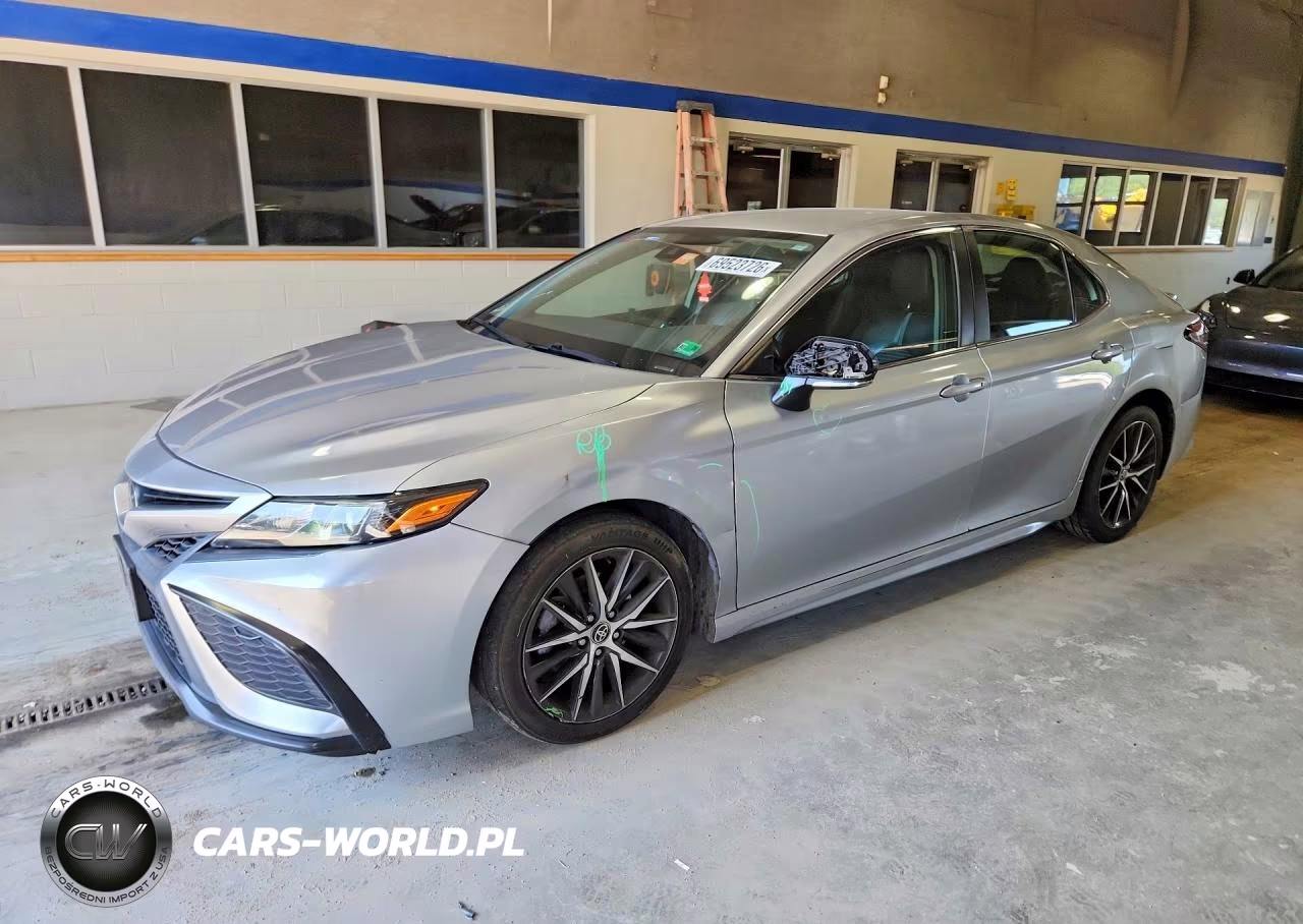 2022 Toyota Camry Se – zdjęcie 1 z 12