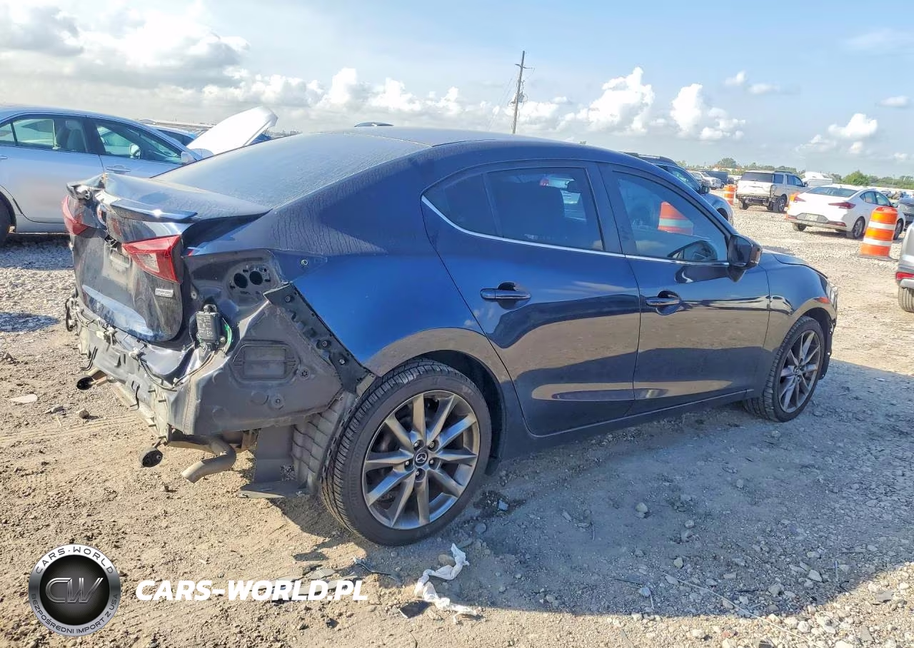 2018 Mazda 3 Touring VIN:3MZBN1V37JM215745 - 3