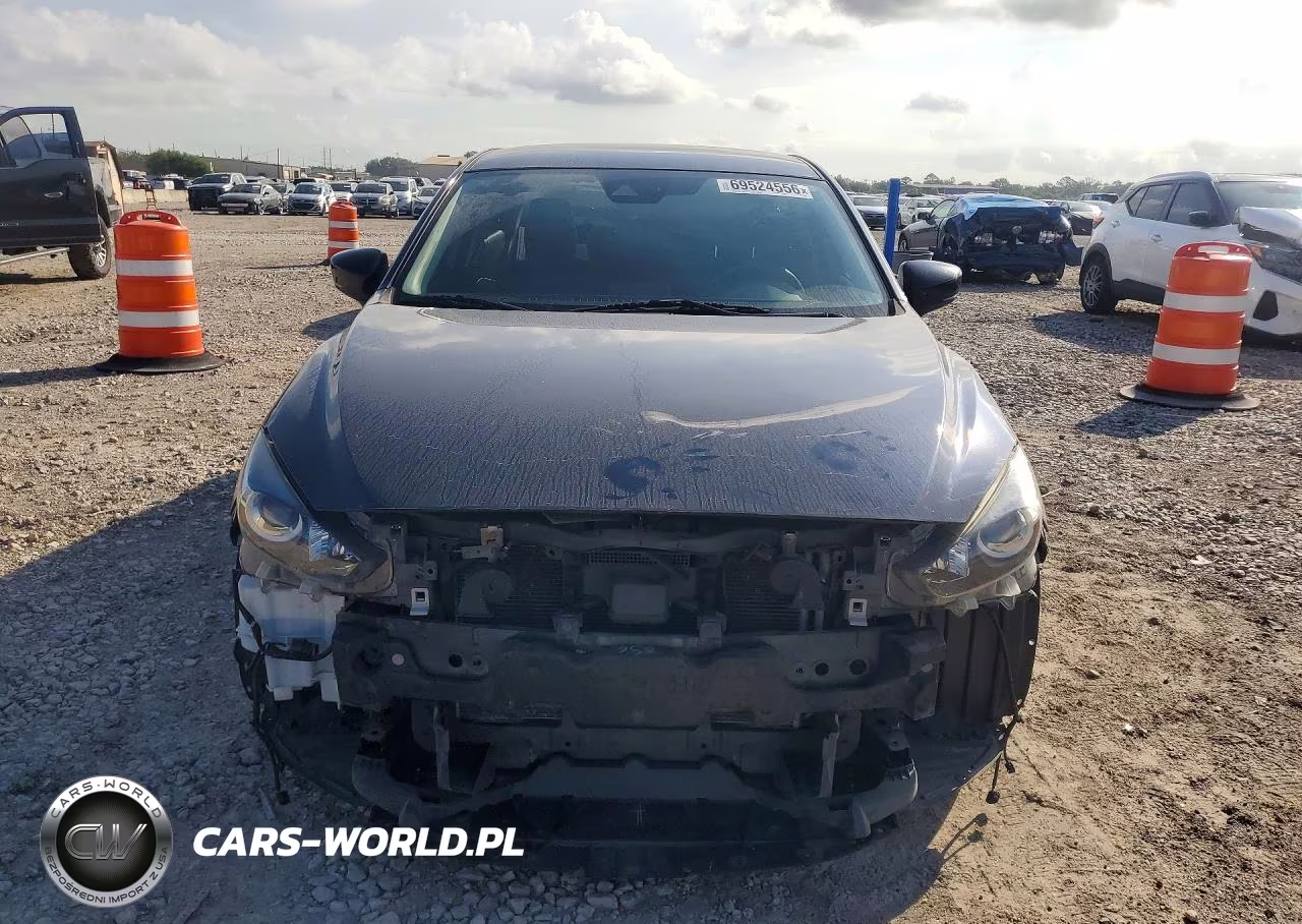 2018 Mazda 3 Touring VIN:3MZBN1V37JM215745 - 5