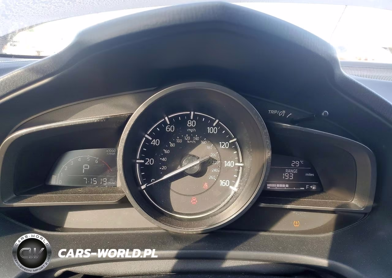 2018 Mazda 3 Touring VIN:3MZBN1V37JM215745 - 9