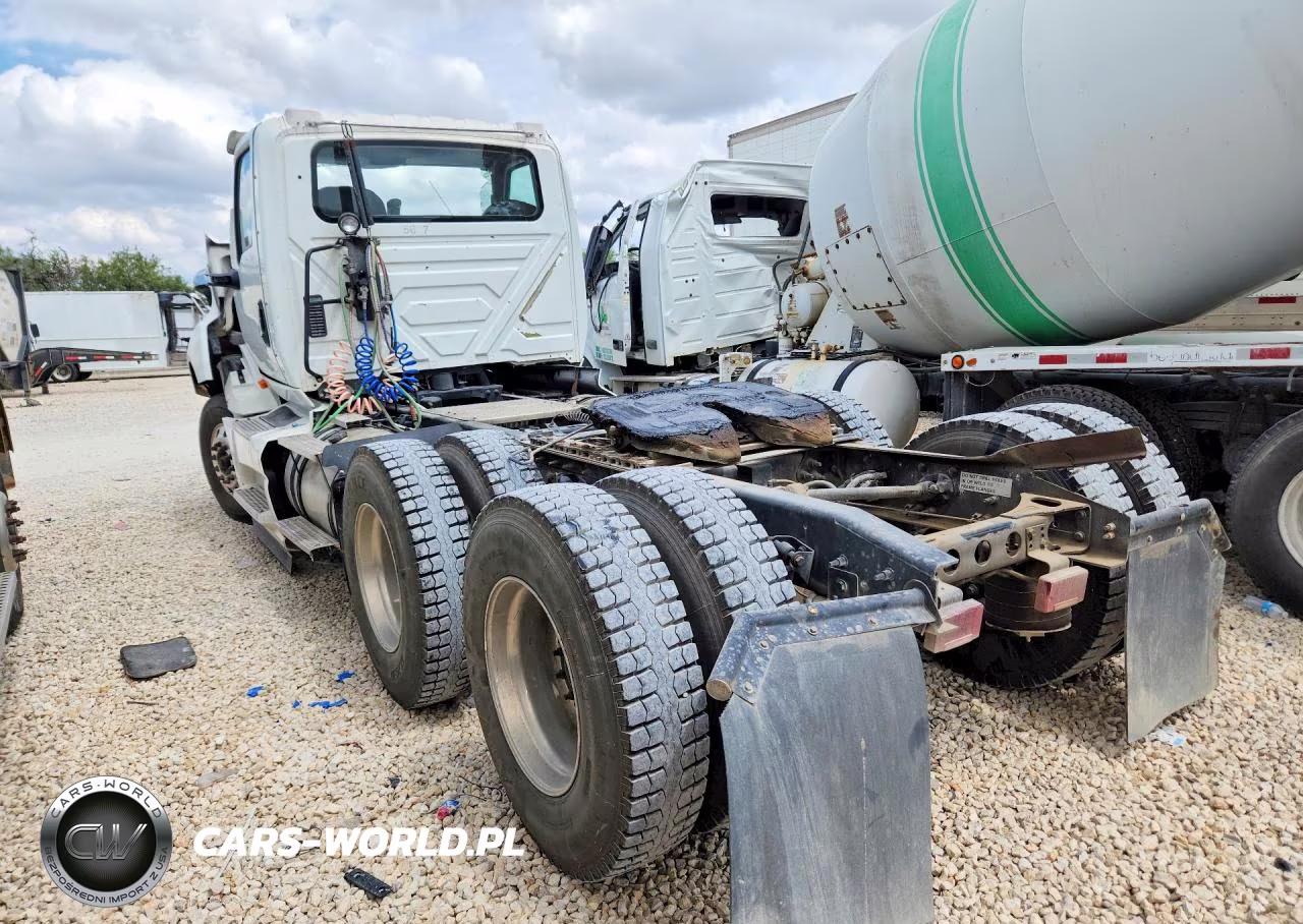 2018 International Lt625 Semi Truck VIN:3HSDZAPR1JN171423 - 2