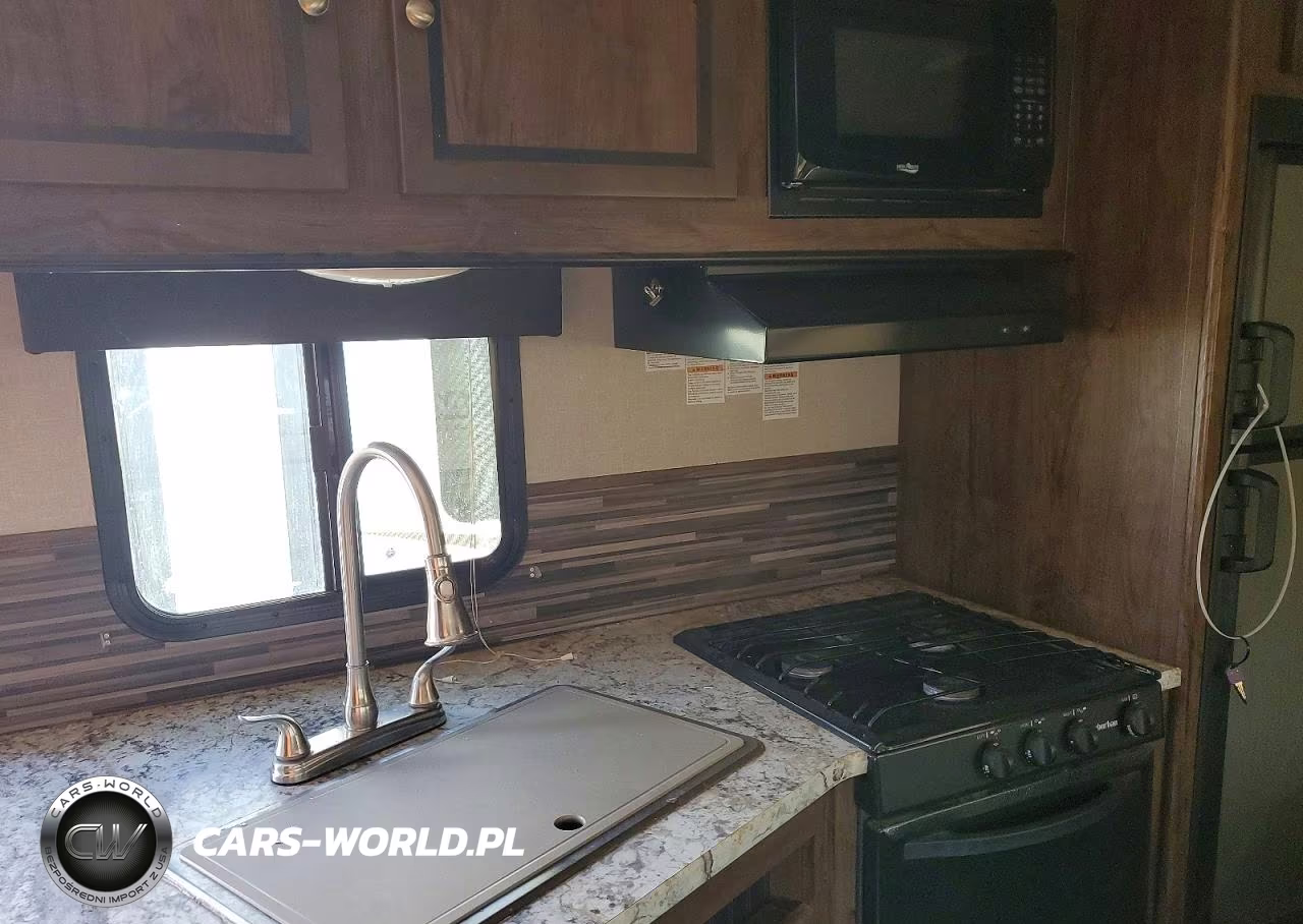 2018 Cruiser Mpg Camper VIN:5RXHB3329J2361788 - 8