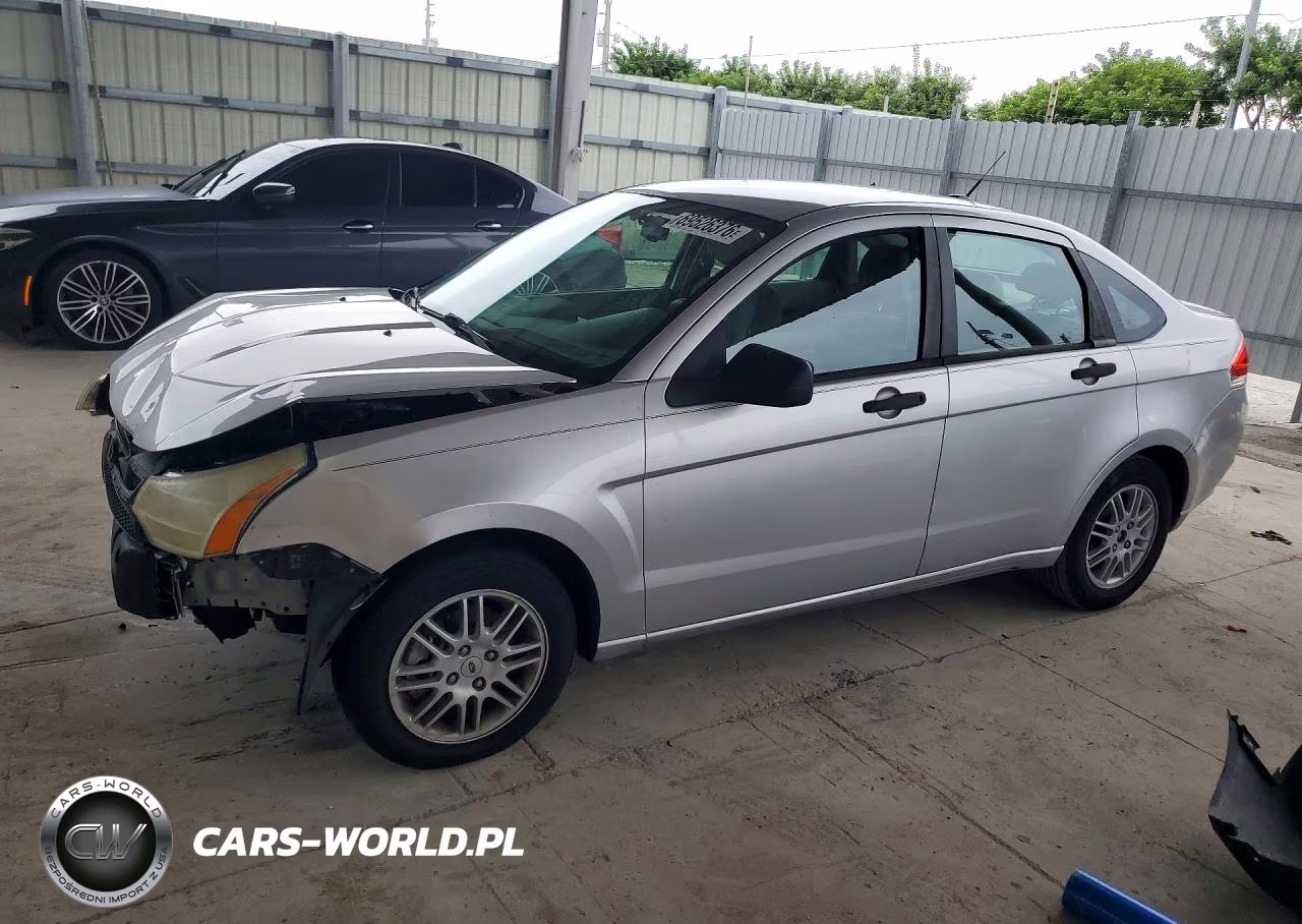 2010 Ford Focus Se VIN:1FAHP3FN8AW202172 - 1