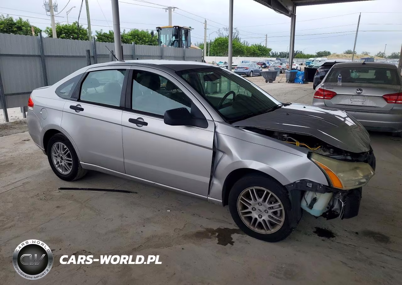 2010 Ford Focus Se VIN:1FAHP3FN8AW202172 - 4