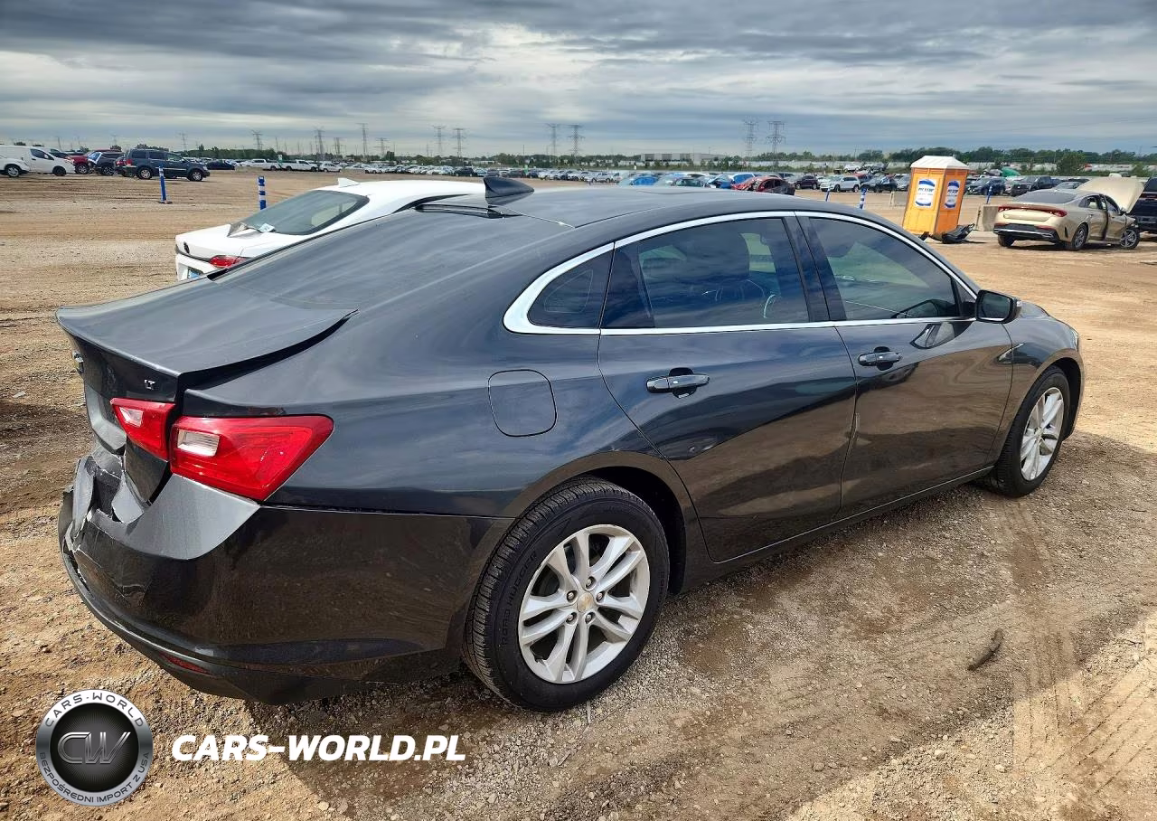 2018 Chevrolet Malibu Lt VIN:1G1ZD5ST2JF169041 - 3