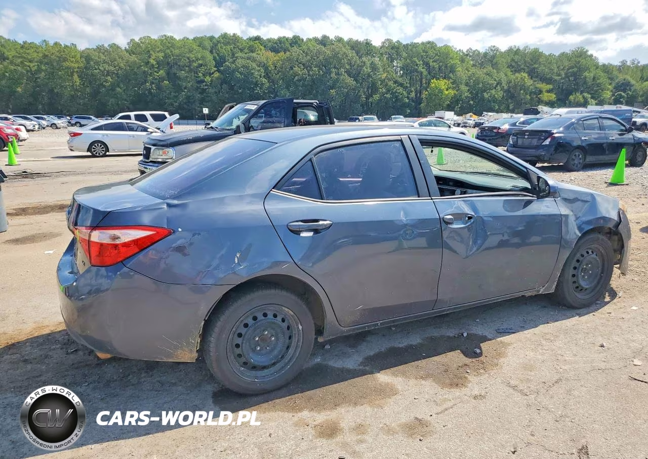 2017 Toyota Corolla Le VIN:2T1BURHE0HC781864 - 3