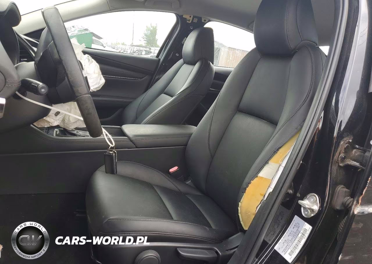 2019 Mazda 3 Preferred Plus VIN:JM1BPACL7K1107320 - 7