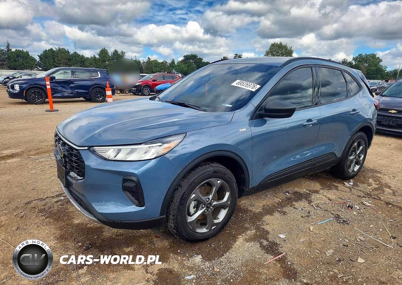 2025 Ford Escape St Line