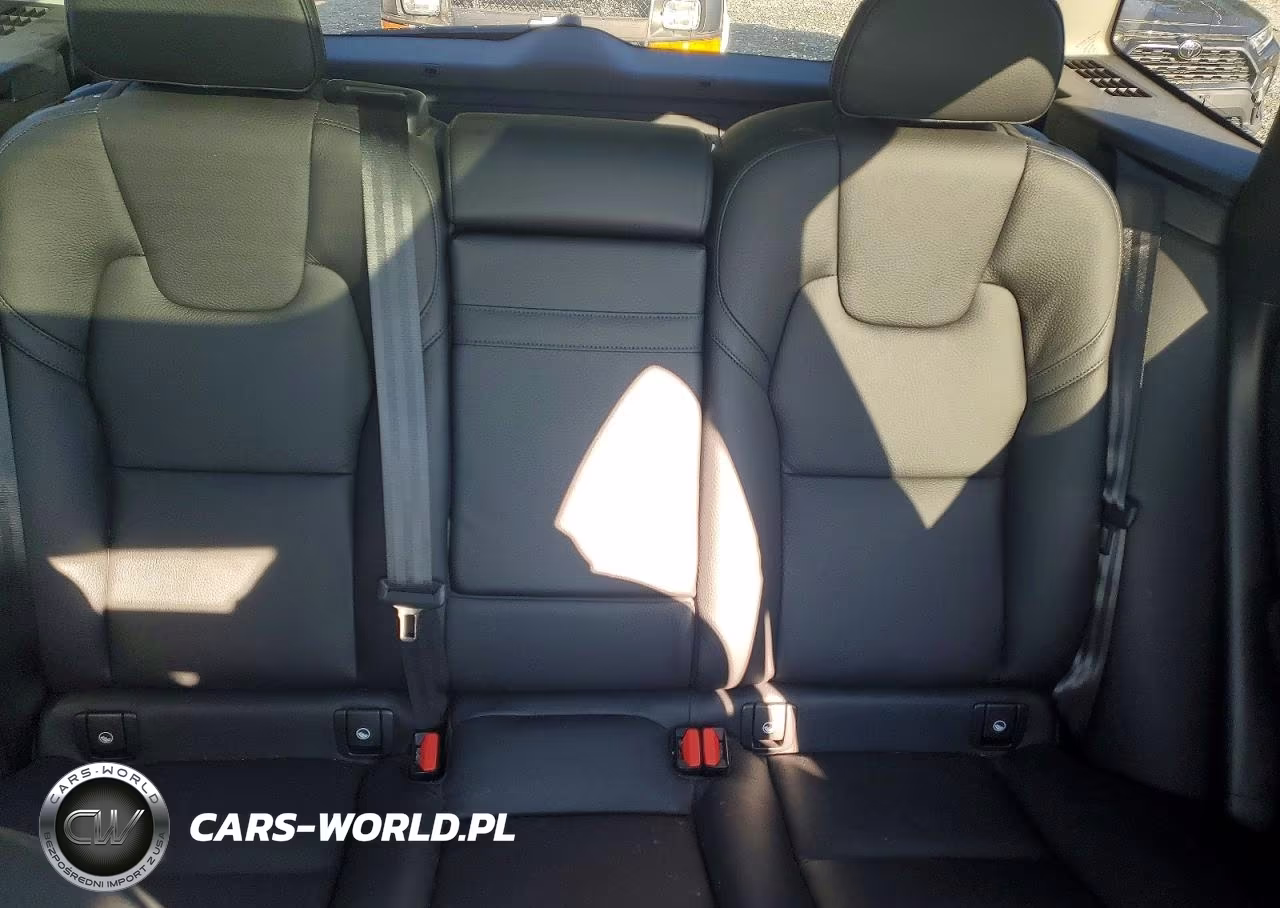 2021 Volvo Xc60 T5 Momentum VIN:YV4102RK3M1841120 - 10