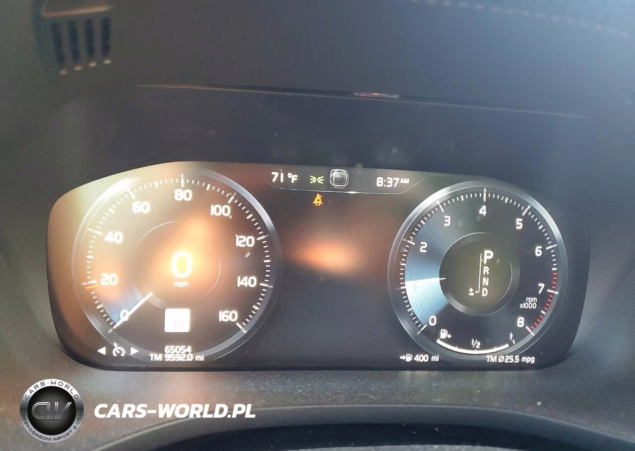 2021 Volvo Xc60 T5 Momentum VIN:YV4102RK3M1841120 - 9