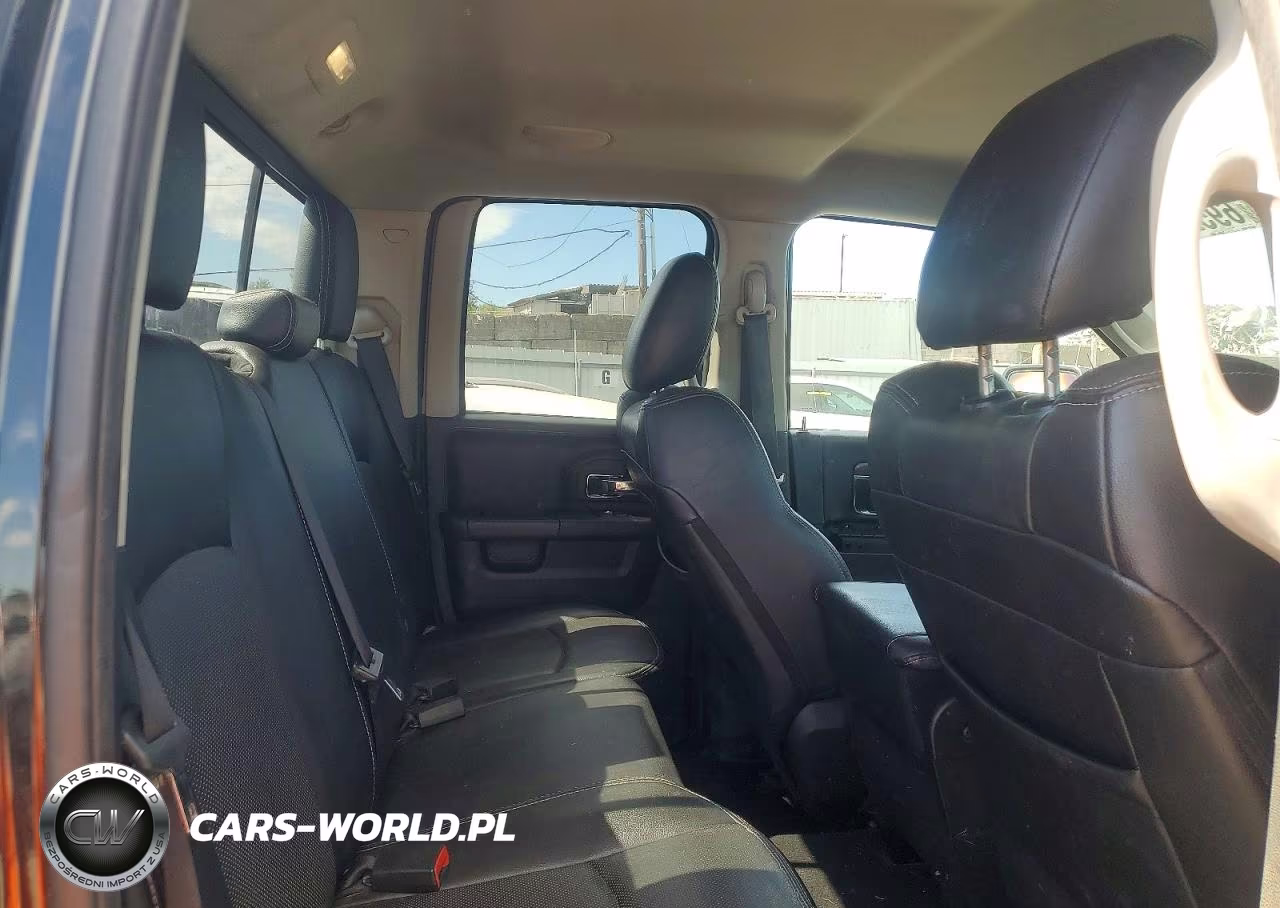 2017 Ram 1500 Laramie VIN:1C6RR7JT9HS652315 - 10