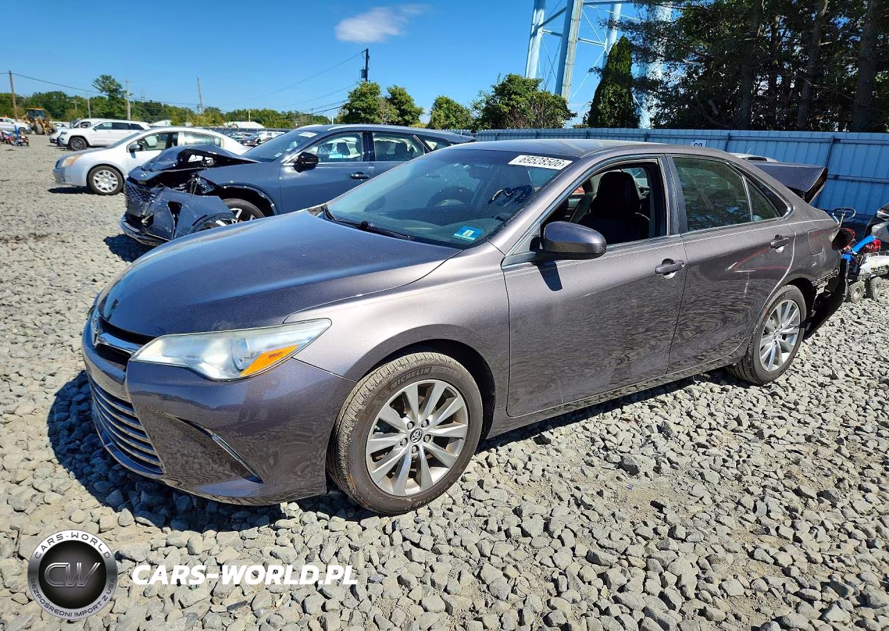 2016 Toyota Camry Xle VIN:4T4BF1FK6GR521962 - 1