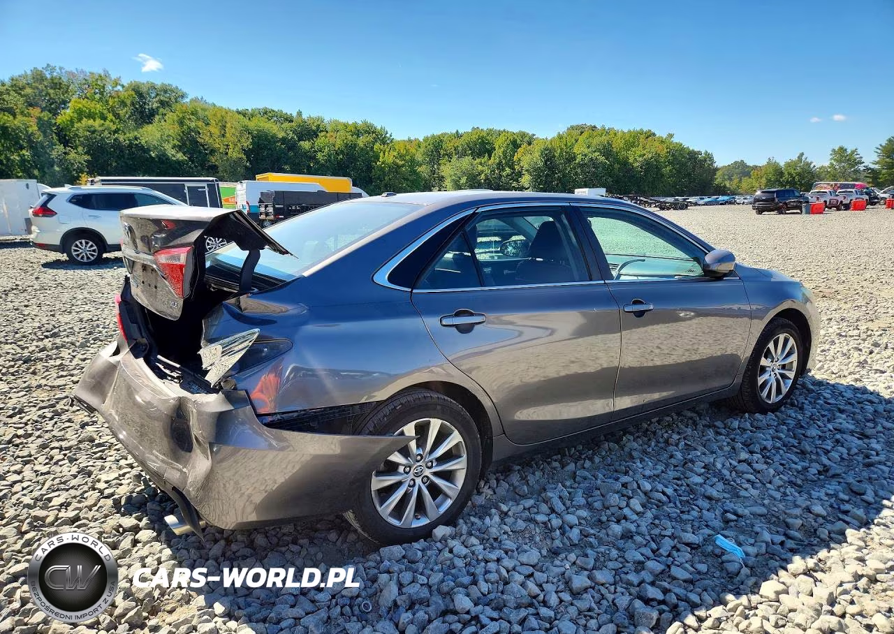 2016 Toyota Camry Xle VIN:4T4BF1FK6GR521962 - 3