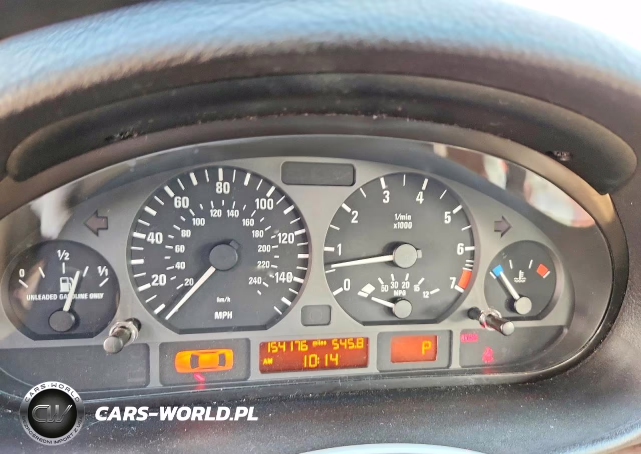 2005 BMW 325 Xi VIN:WBAEU33435PR15155 - 9