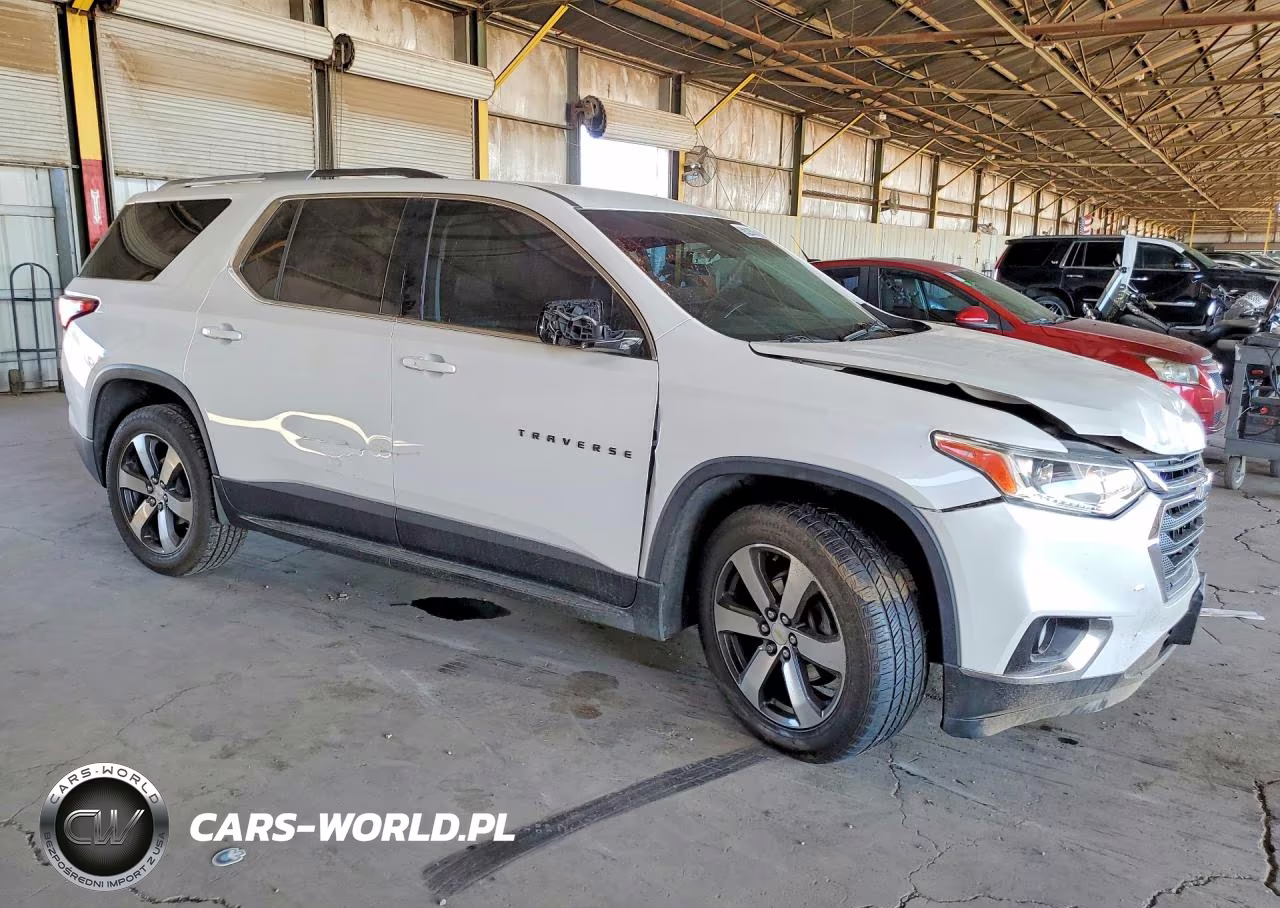 2018 Chevrolet Traverse Lt VIN:1GNEVHKWXJJ229148 - 4