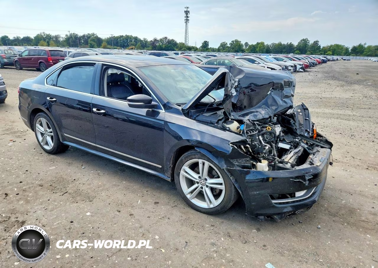 2015 Volkswagen Passat Sel VIN:1VWCV7A39FC100330 - 4