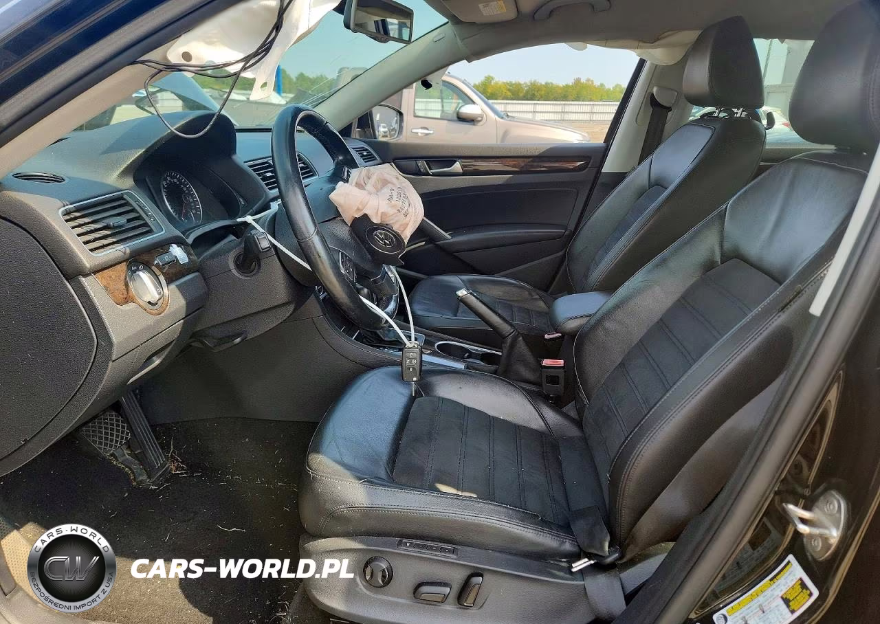 2015 Volkswagen Passat Sel VIN:1VWCV7A39FC100330 - 7