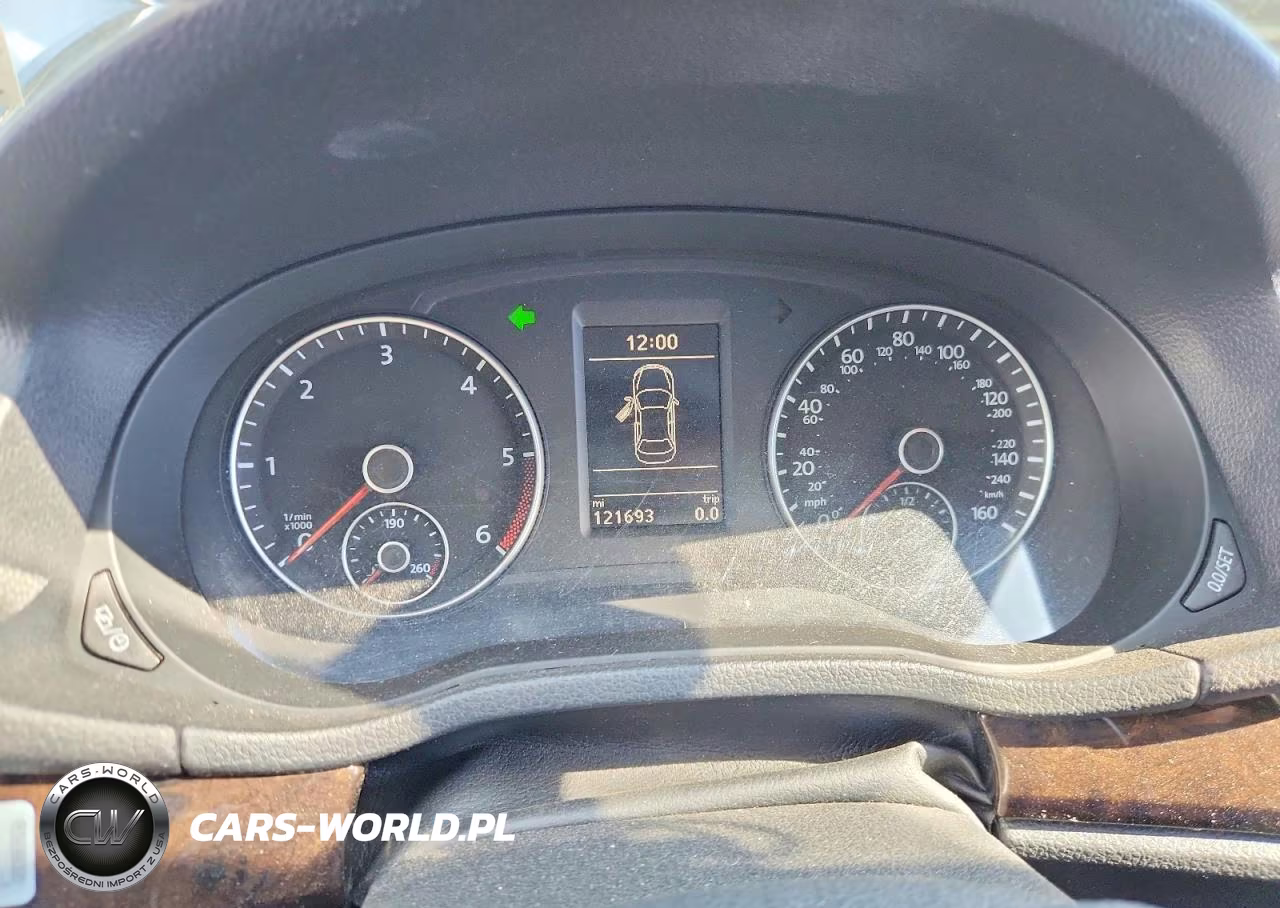 2015 Volkswagen Passat Sel VIN:1VWCV7A39FC100330 - 9